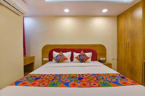 Fabhotel Pink City