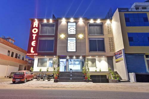 Collection O 86689 Hotel Panther