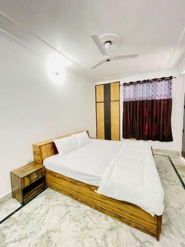 Apartamento 3bhk Flat With Free Parking And Free Wifi.