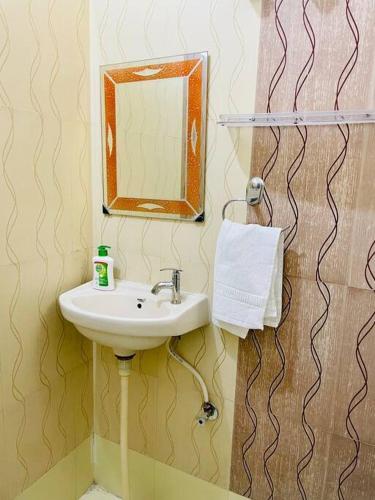 Apartamento 3bhk Flat With Free Parking And Free Wifi.