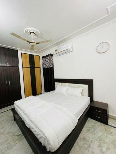 Apartamento 3bhk Flat With Free Parking And Free Wifi.