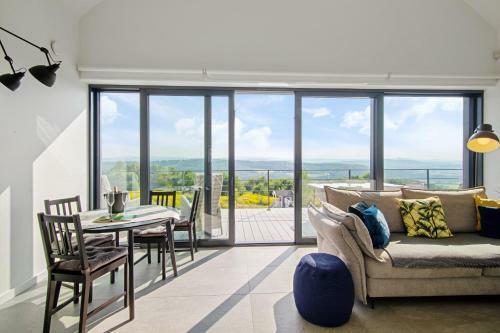 Villa Relax With Swimming Pool And Mountain View