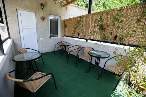 Hostal Pshavi Street Hotel