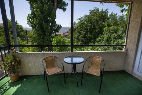 Hostal Pshavi Street Hotel