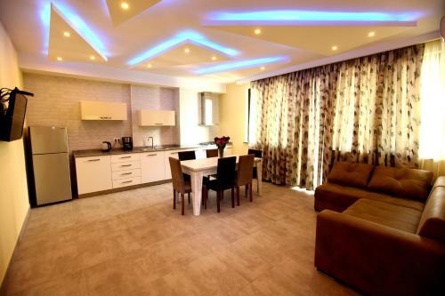 Apartamento Irakli's Rooms