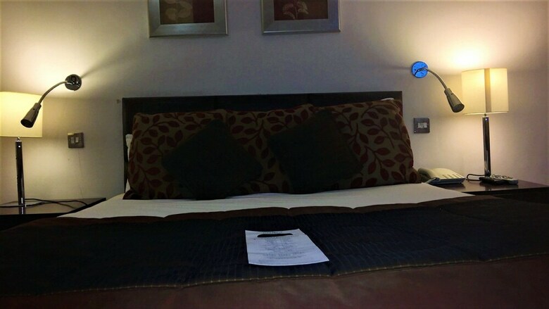 The George Hotel