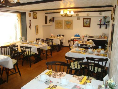 Posada Spencer Court