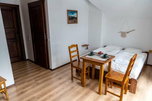 Bed & Breakfast Cisna Chata