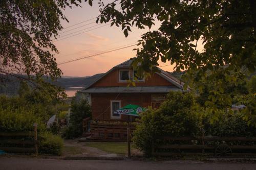 Lodge Agroturystyka Nad Jeziorem-osada India?ska