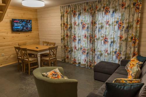 Lodge Krzywy Zak?tek