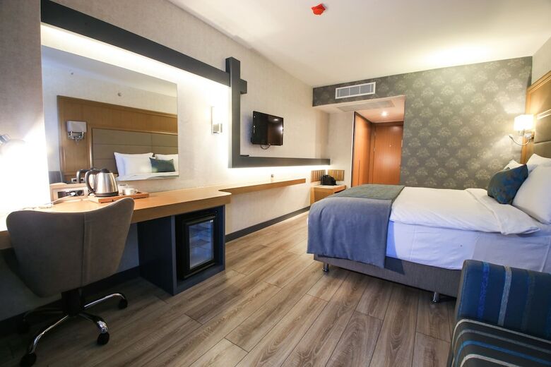 Aym?ra Hotel & Spa