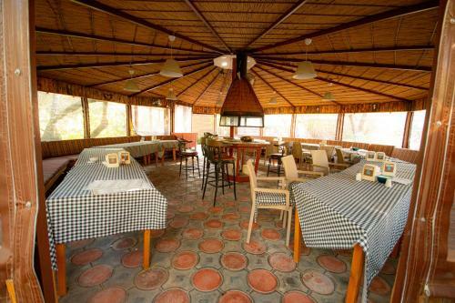 Bed & Breakfast Alpstar Camping & Restaurant