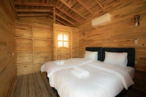 Bed & Breakfast Alpstar Camping & Restaurant