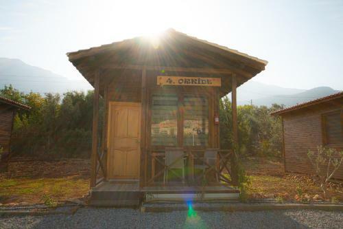 Bed & Breakfast Alpstar Camping & Restaurant