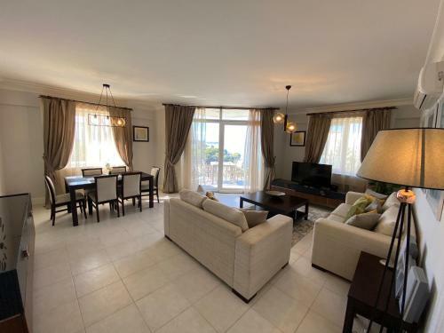 Sea View 3 Penthouse Apartment