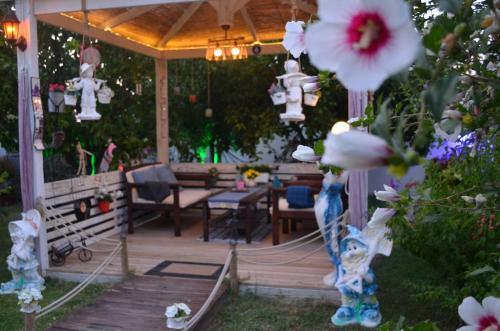 G�lgenin Bah�esi (golges Garden)