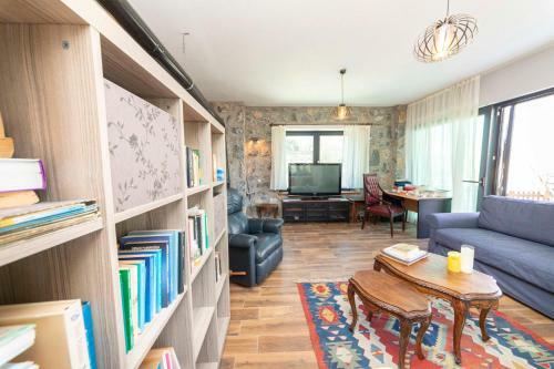 Eclectic Studio Apartment Near Sea In Bodrum