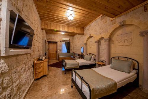 Hotel Luxury Cratus Stone Palace