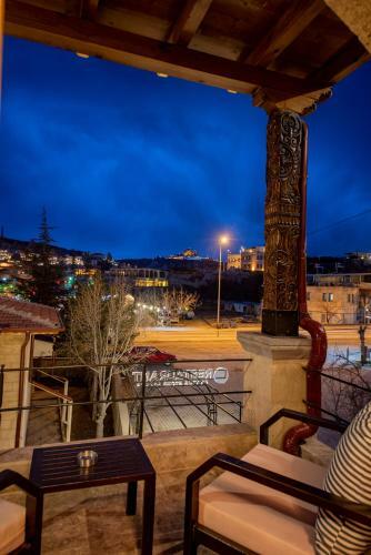 Hotel Luxury Cratus Stone Palace