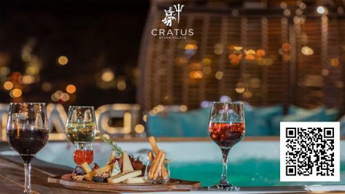 Hotel Luxury Cratus Stone Palace