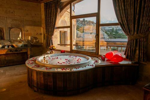 ?ah Saray Cave Suites Halal Hotel
