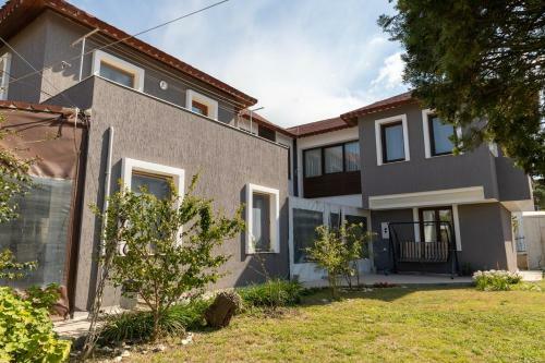 Astonishing Seafront Villa In Cesme