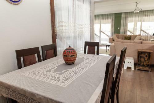 Astonishing Seafront Villa In Cesme