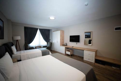 Hotel ?mroz Elia Otel