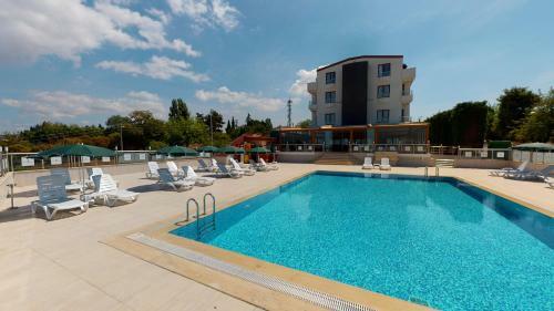 Double Royal Hotel