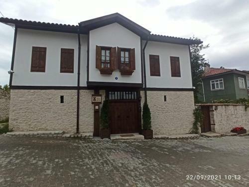 Bed & Breakfast Konak Bindall?