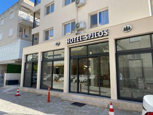 Sp?los G�m�ld�r Hotel