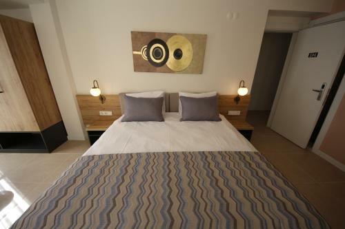 Sp?los G�m�ld�r Hotel