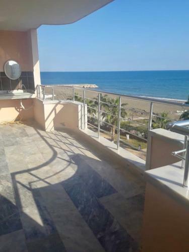 Apartment 100m2 Beachfront Mersin Turkey