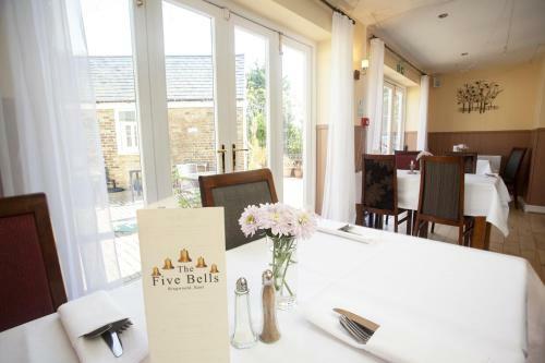 Hostal The Five Bells