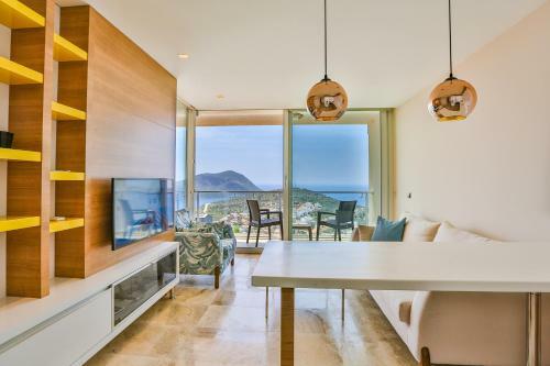 Villa Azure Dream Suite