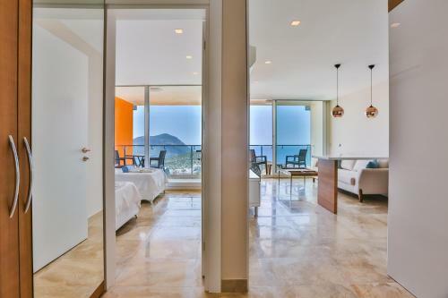 Villa Azure Dream Suite