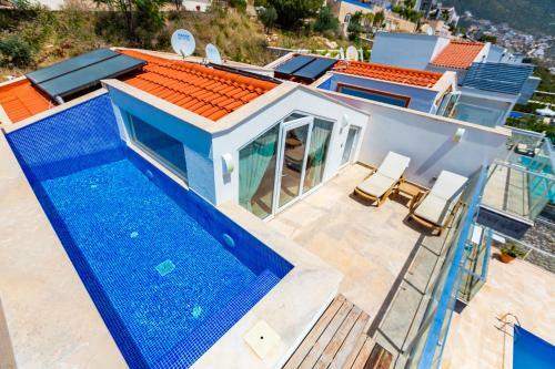 Villa Azure Dream Suite