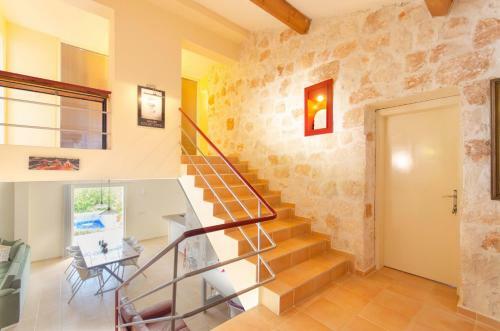 Stone Clad Villa La Maison P