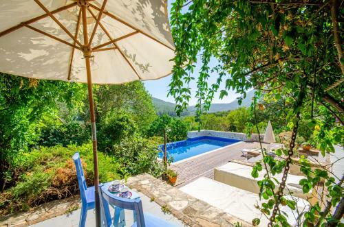 Stone Clad Villa La Maison P