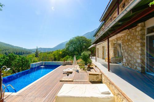 Stone Clad Villa La Maison P