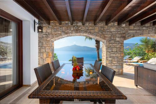 Villa Ayse - Seaview With Private Beach