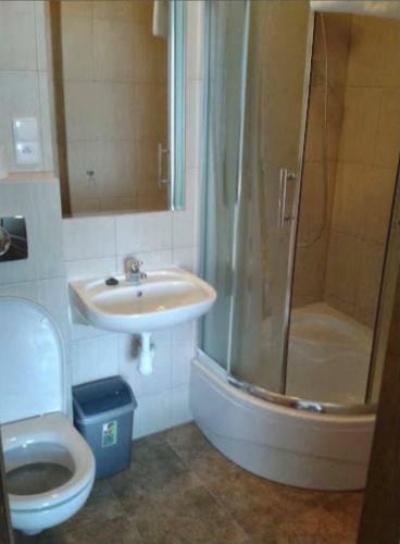 Hostal Pokoje Go?cinne Barbara Wac?awska