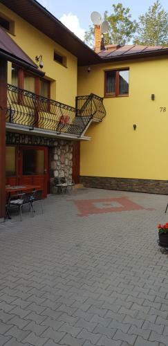 Apartament U Gombos�w