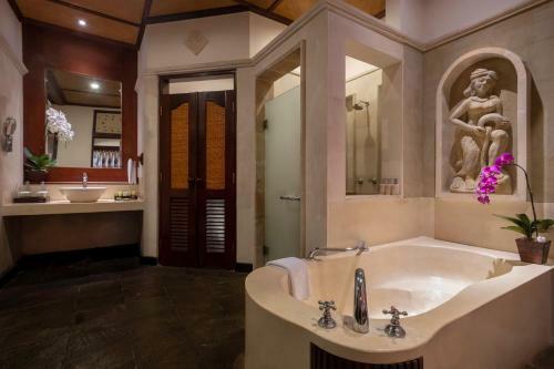 Hotel Bali Tropic Resort & Spa
