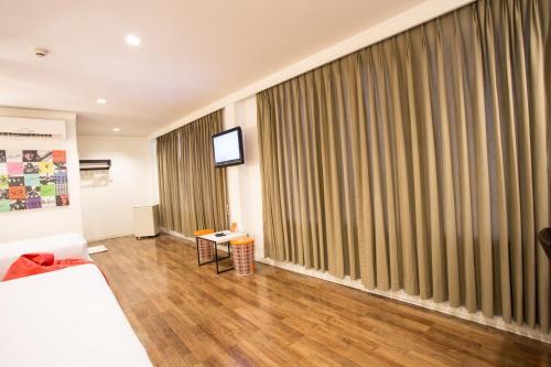 Hotel First House