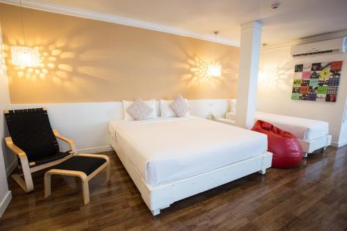 Hotel First House