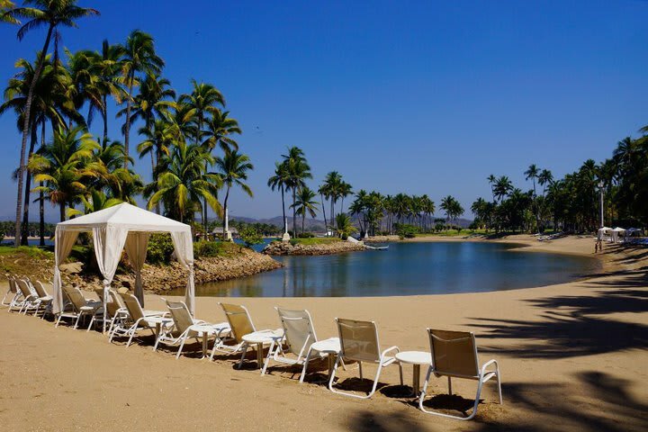 Grand Bay Hotel-isla Navidad Resort