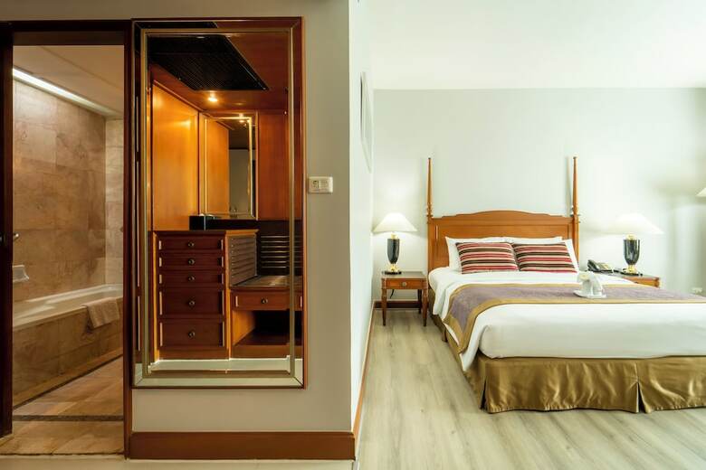Hotel Century Park