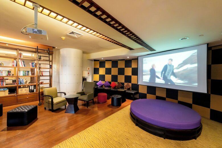 Hotel Century Park