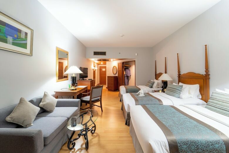 Hotel Century Park